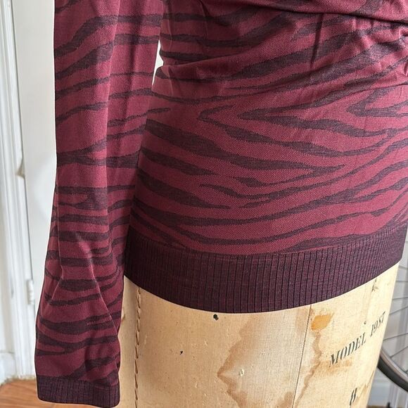 VARLEY Laurel 3/4 Zip Workout Pullover Zebra Print Size S/M - Picture 6 of 10